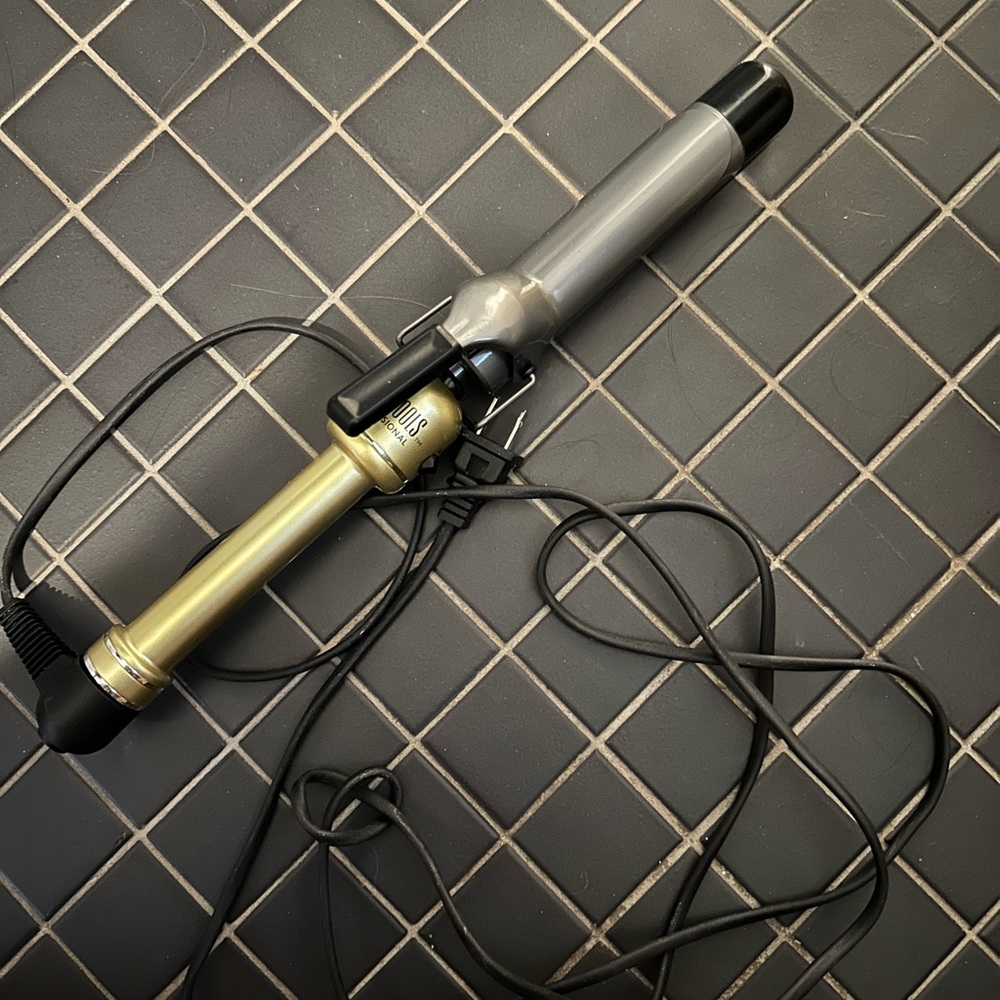 Hot Tools Curling Iron